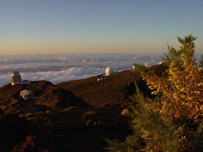 Vue sur les télescopes du sommet du Roque de los Muchachos