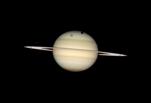 Saturne vu par Hubble