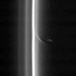 Prometheus vu par Cassini